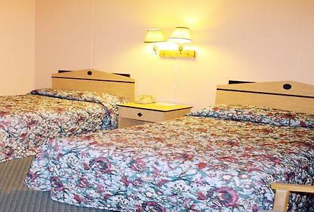 Sandrift Motel Себастиан Стая снимка
