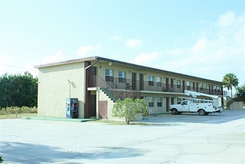 Sandrift Motel Себастиан Екстериор снимка